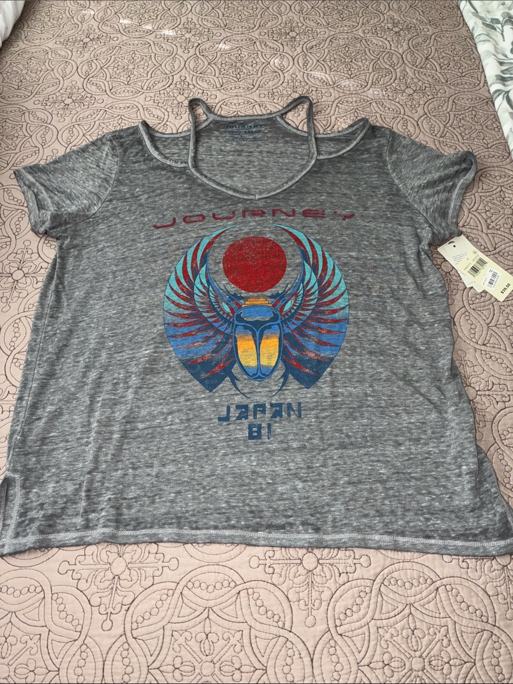LUCKY BRAND NWT Wm’s Gray Scoop Neck Tee With Multicolor Journey Graphic Sz XL.